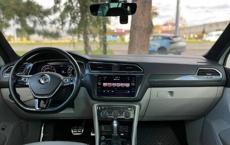 Volkswagen Tiguan II, 2018 год, 2 244 000 рублей, 16 фотография