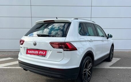 Volkswagen Tiguan II, 2018 год, 2 244 000 рублей, 6 фотография