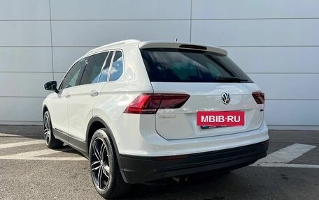 Volkswagen Tiguan II, 2018 год, 2 244 000 рублей, 9 фотография