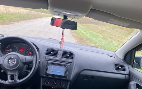 Volkswagen Polo VI (EU Market), 2011 год, 1 000 000 рублей, 10 фотография