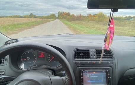 Volkswagen Polo VI (EU Market), 2011 год, 1 000 000 рублей, 14 фотография