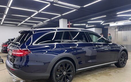 Mercedes-Benz E-Класс, 2018 год, 4 000 000 рублей, 12 фотография