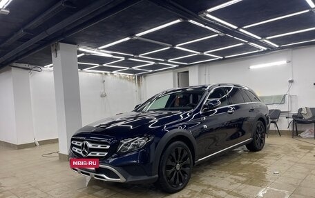 Mercedes-Benz E-Класс, 2018 год, 4 000 000 рублей, 8 фотография