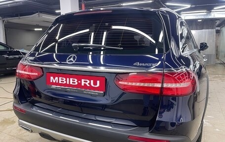 Mercedes-Benz E-Класс, 2018 год, 4 000 000 рублей, 11 фотография