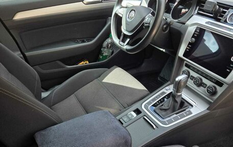 Volkswagen Passat B8 рестайлинг, 2019 год, 2 490 000 рублей, 14 фотография