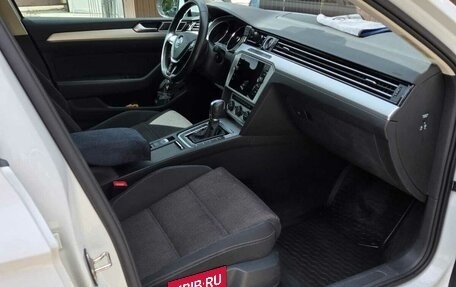 Volkswagen Passat B8 рестайлинг, 2019 год, 2 490 000 рублей, 13 фотография