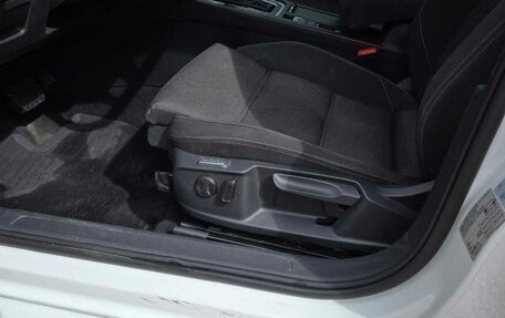 Volkswagen Passat B8 рестайлинг, 2019 год, 2 490 000 рублей, 21 фотография