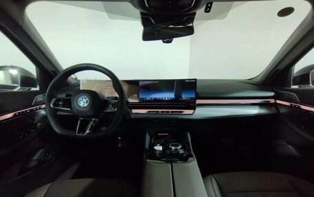 BMW 5 серия, 2024 год, 9 100 000 рублей, 7 фотография