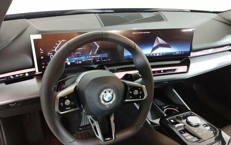 BMW 5 серия, 2024 год, 9 100 000 рублей, 8 фотография