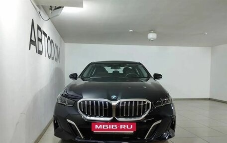 BMW 5 серия, 2024 год, 9 100 000 рублей, 6 фотография