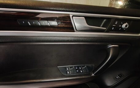 Volkswagen Touareg III, 2015 год, 2 200 000 рублей, 9 фотография