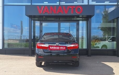 Toyota Camry, 2012 год, 1 650 000 рублей, 2 фотография