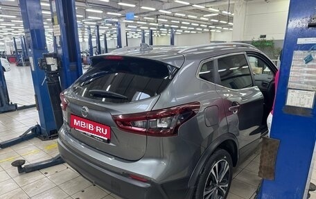 Nissan Qashqai, 2021 год, 2 050 000 рублей, 2 фотография