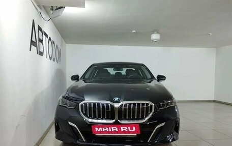 BMW 5 серия, 2024 год, 8 881 000 рублей, 6 фотография