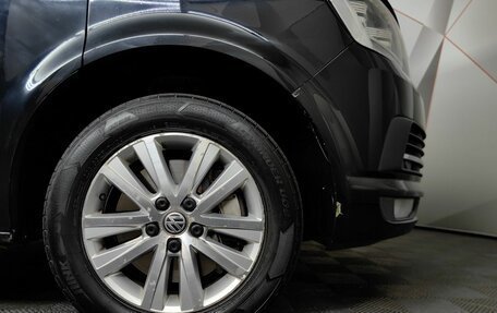 Volkswagen Multivan T6 рестайлинг, 2015 год, 3 493 000 рублей, 15 фотография