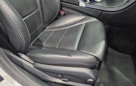 Mercedes-Benz C-Класс, 2018 год, 2 590 000 рублей, 28 фотография