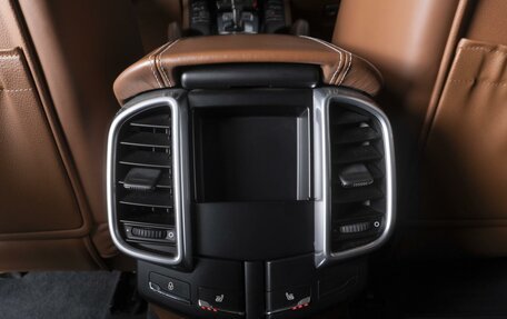 Porsche Cayenne III, 2016 год, 4 444 000 рублей, 18 фотография