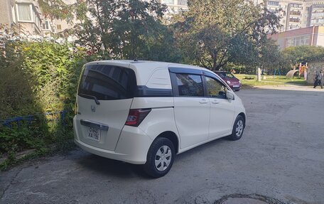 Honda Freed I, 2012 год, 1 300 000 рублей, 3 фотография
