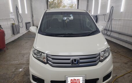 Honda Freed I, 2012 год, 1 300 000 рублей, 21 фотография