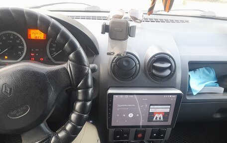 Renault Logan I, 2007 год, 330 000 рублей, 3 фотография