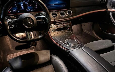 Mercedes-Benz E-Класс, 2021 год, 3 400 000 рублей, 6 фотография