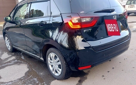Honda Fit, 2021 год, 1 650 000 рублей, 16 фотография