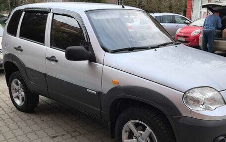 Chevrolet Niva I рестайлинг, 2009 год, 650 000 рублей, 5 фотография