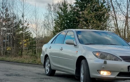 Toyota Camry V40, 2004 год, 750 000 рублей, 2 фотография