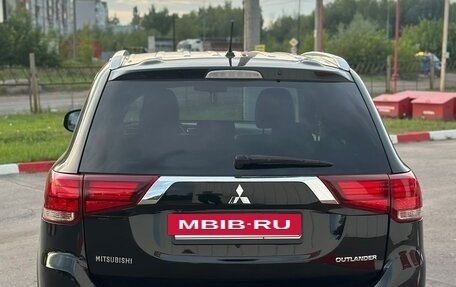 Mitsubishi Outlander III рестайлинг 3, 2016 год, 1 775 000 рублей, 16 фотография