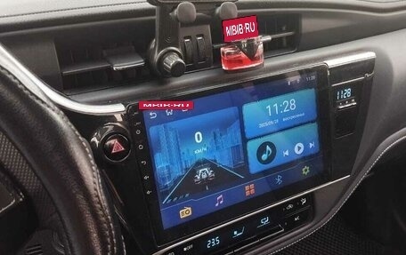 Toyota Corolla, 2019 год, 2 000 000 рублей, 5 фотография