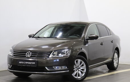 Volkswagen Passat B7, 2013 год, 1 122 000 рублей, 1 фотография
