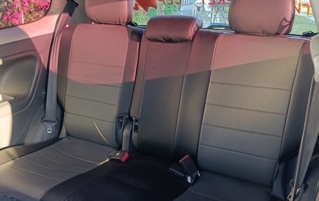 Toyota Yaris I рестайлинг, 2001 год, 250 000 рублей, 8 фотография
