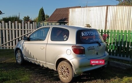 Toyota Yaris I рестайлинг, 2001 год, 250 000 рублей, 10 фотография