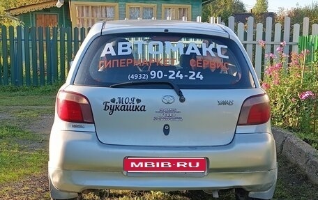 Toyota Yaris I рестайлинг, 2001 год, 250 000 рублей, 11 фотография