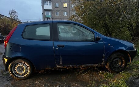 Fiat Punto III Punto Evo рестайлинг, 2000 год, 120 000 рублей, 3 фотография