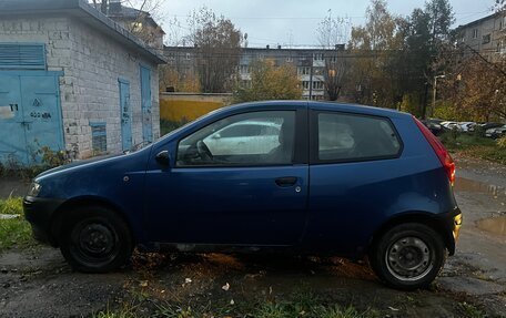 Fiat Punto III Punto Evo рестайлинг, 2000 год, 120 000 рублей, 2 фотография