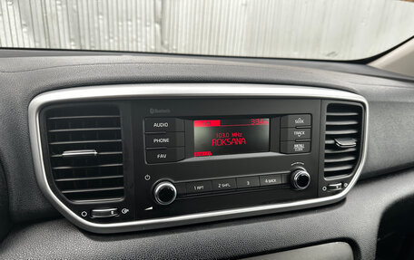 KIA Sportage IV рестайлинг, 2018 год, 2 199 000 рублей, 9 фотография