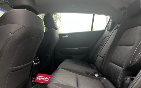 KIA Sportage IV рестайлинг, 2018 год, 2 199 000 рублей, 13 фотография