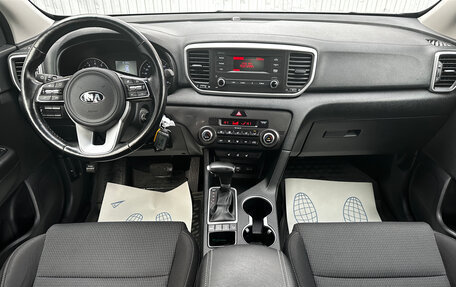 KIA Sportage IV рестайлинг, 2018 год, 2 199 000 рублей, 6 фотография