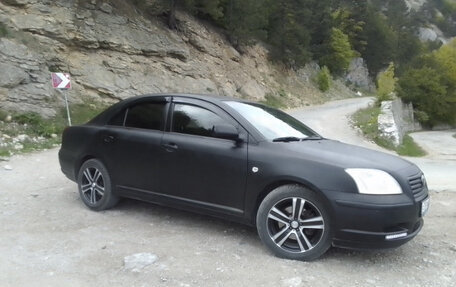 Toyota Avensis III рестайлинг, 2004 год, 650 000 рублей, 1 фотография