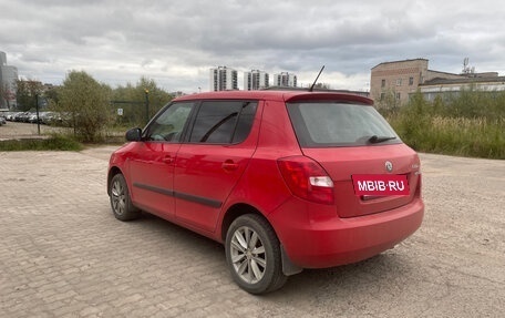 Skoda Fabia II, 2011 год, 749 000 рублей, 2 фотография