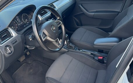 Skoda Rapid I, 2015 год, 900 000 рублей, 12 фотография