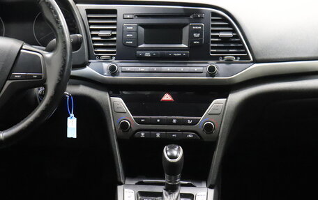 Hyundai Elantra VI рестайлинг, 2018 год, 1 056 000 рублей, 9 фотография