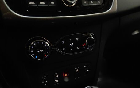 Renault Sandero II рестайлинг, 2016 год, 999 000 рублей, 15 фотография