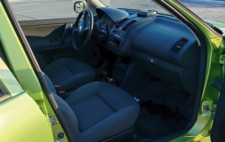 Volkswagen Polo III рестайлинг, 2001 год, 300 000 рублей, 6 фотография