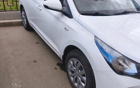 Hyundai Solaris II рестайлинг, 2021 год, 1 850 000 рублей, 3 фотография