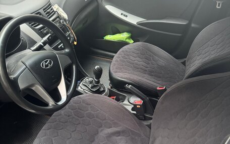 Hyundai Solaris II рестайлинг, 2014 год, 1 500 000 рублей, 7 фотография