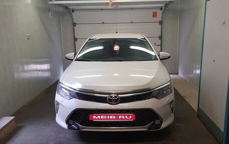 Toyota Camry, 2018 год, 2 250 000 рублей, 4 фотография