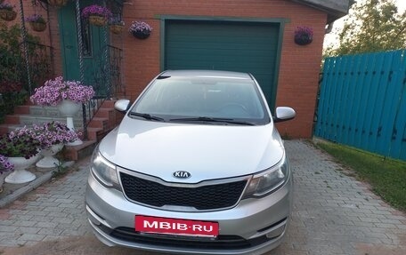 KIA Rio III рестайлинг, 2015 год, 850 000 рублей, 2 фотография
