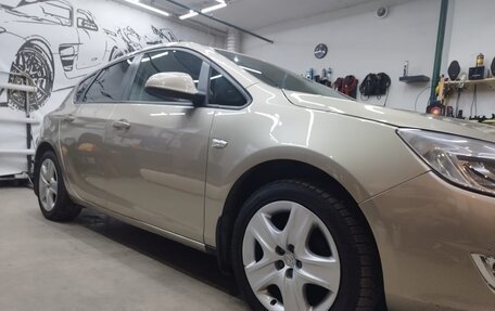 Opel Astra J, 2011 год, 655 000 рублей, 5 фотография